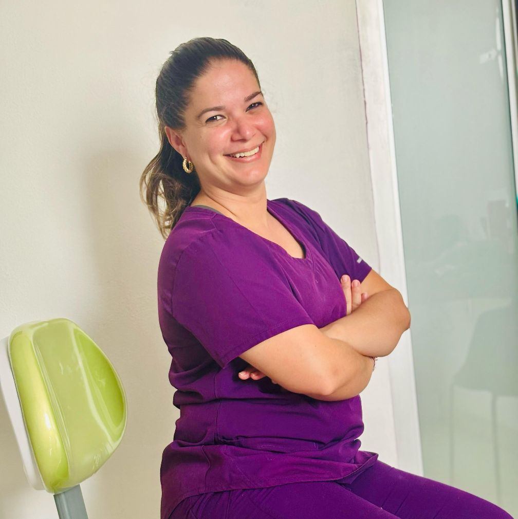 Doctora de Clínica Dental Maxi-Dent - Especialista en odontología